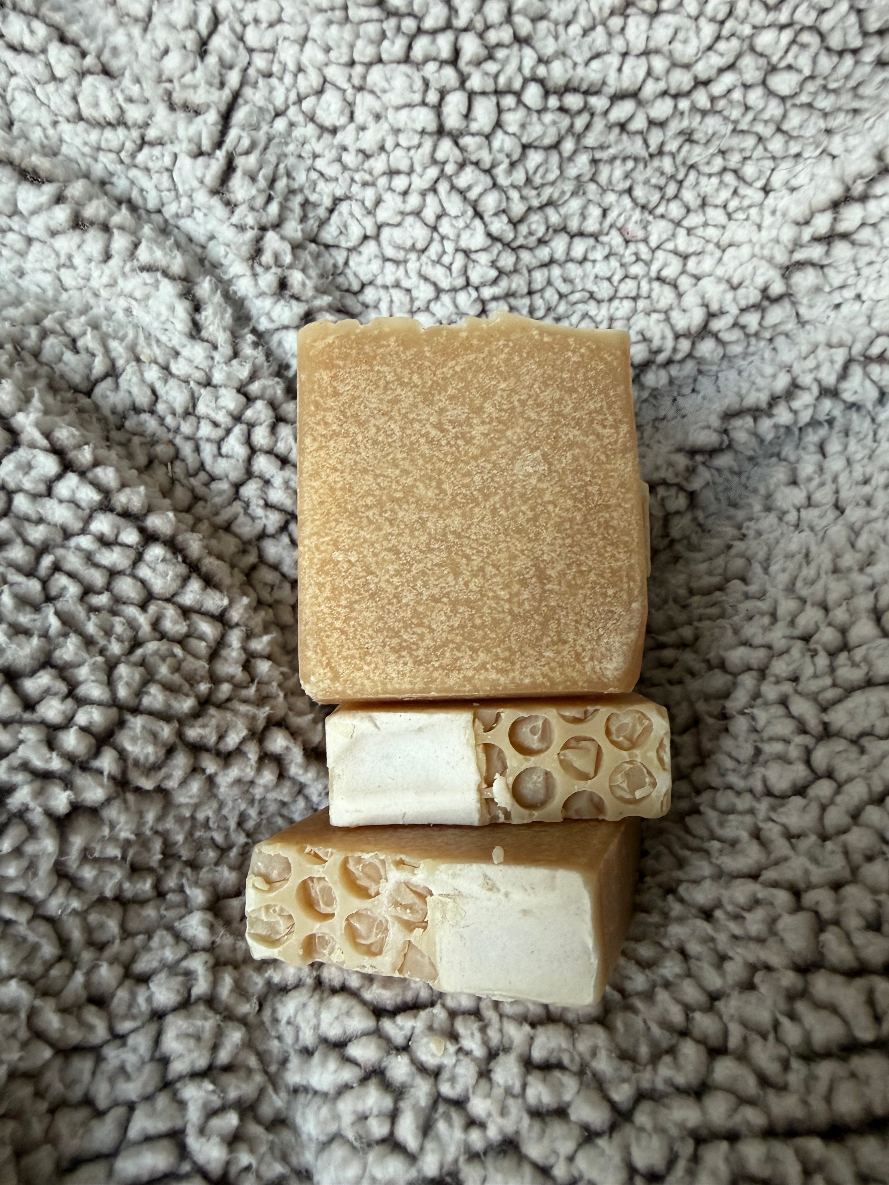 Milky Gentle Hive Oat in Tallow