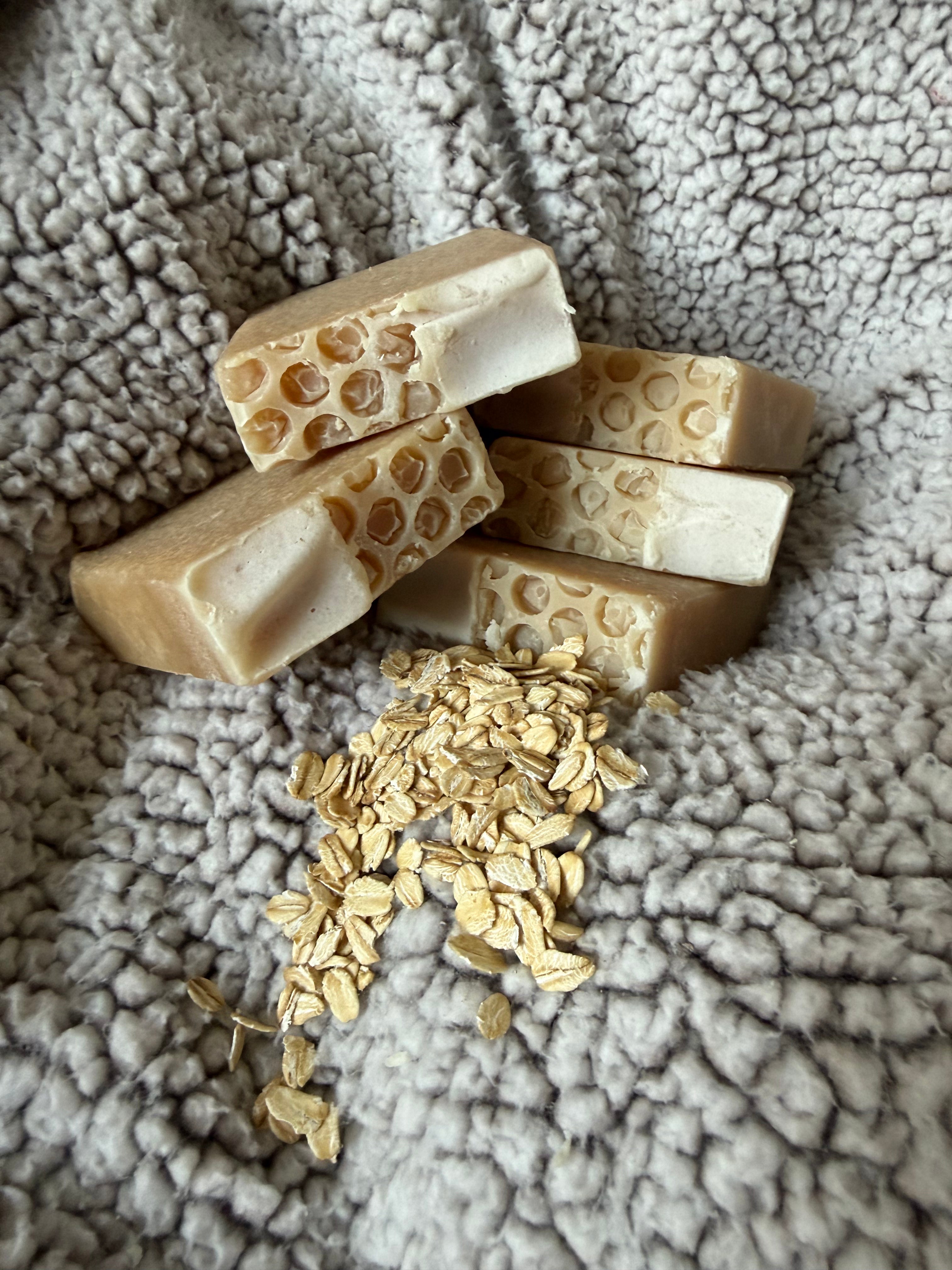 Milky Gentle Hive Oat in Tallow